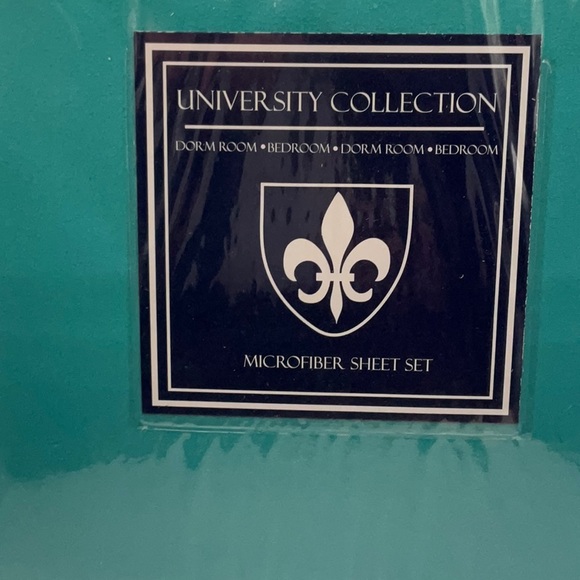 University Collection Microfiber Sheet Set - Turquoise Green Dorm Twin XL size - Picture 1 of 2
